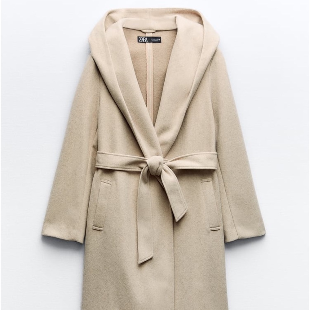 Zara beige/cream winter jacket. Size M.